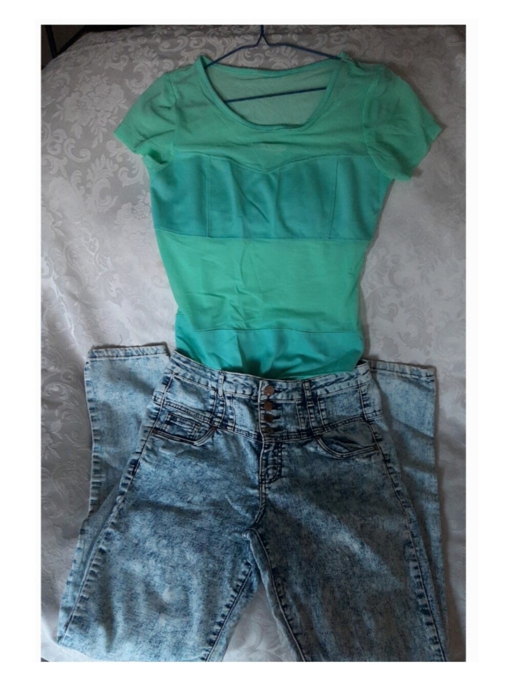 2pc Set Teal Mesh Short Sleeve Bodysuit With Acid Wash Jeans